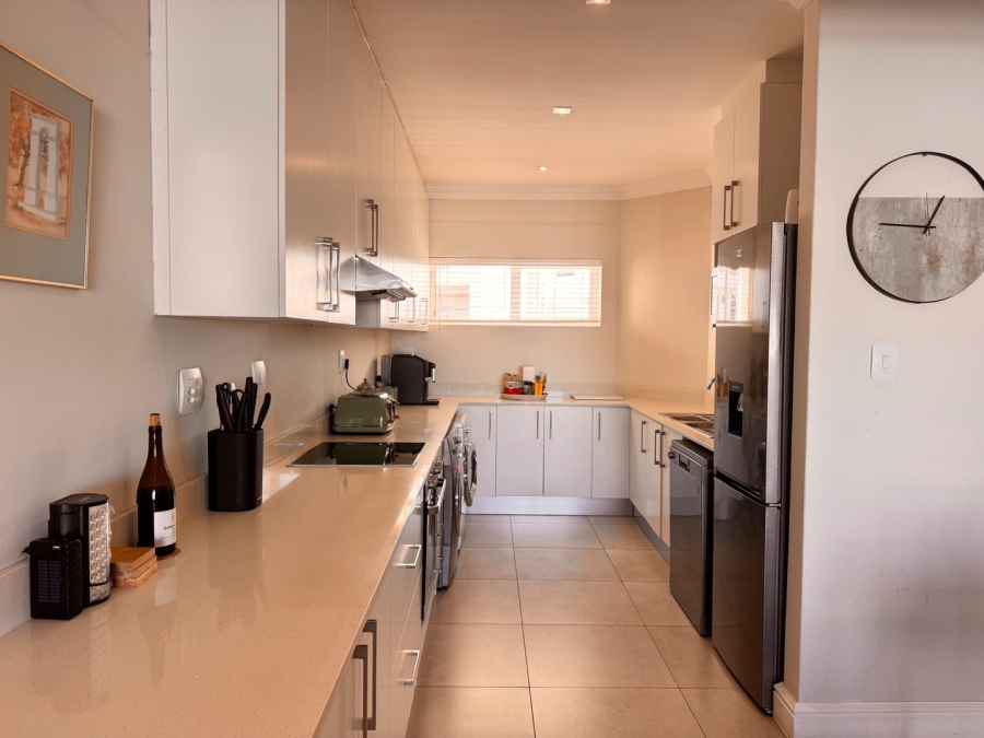 3 Bedroom Property for Sale in Big Bay Western Cape